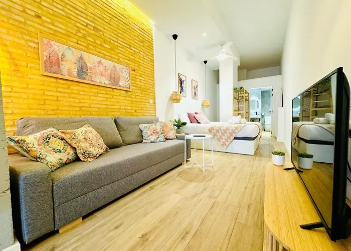 Dorado Cabanyal - Luxury Beachside Charm Valenza